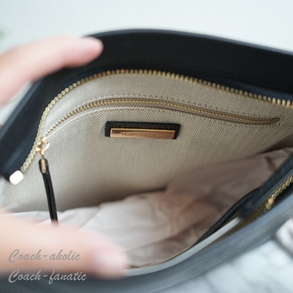 NWT Tory Burch Thea Swingpack Leather Crossbody in Black - Picture 9 of 11